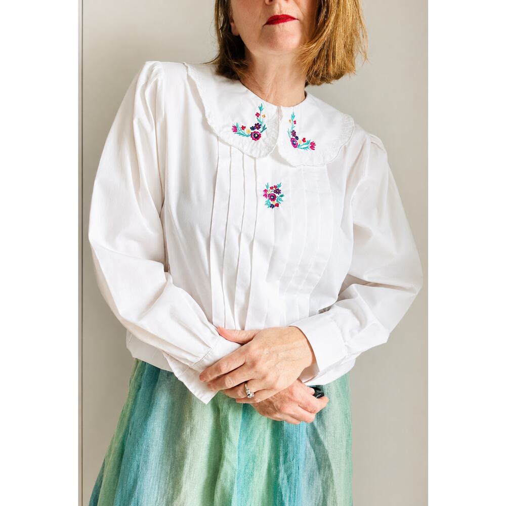 Vintage Embroidered Peter Pan Collar Blouse White Size M Cottagecore